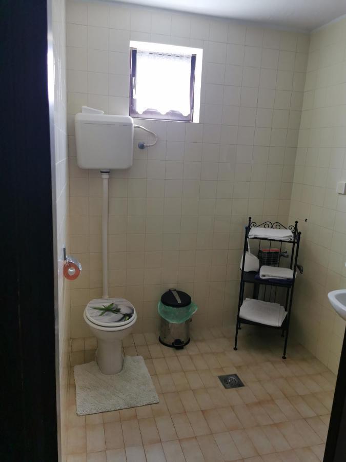 Apartment Dasek Ii, Njivice Luaran gambar
