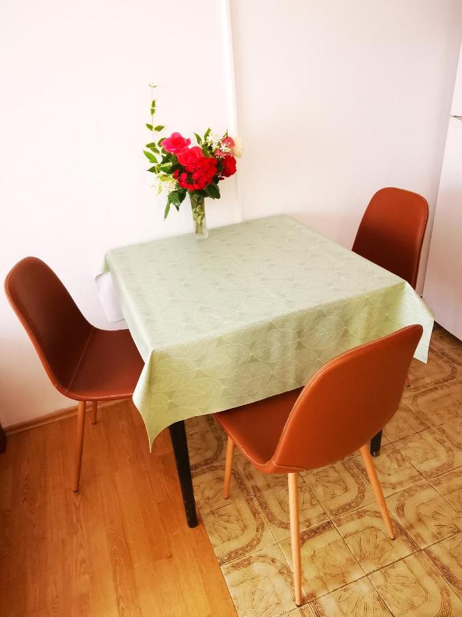 Apartment Dasek Ii, Njivice Luaran gambar
