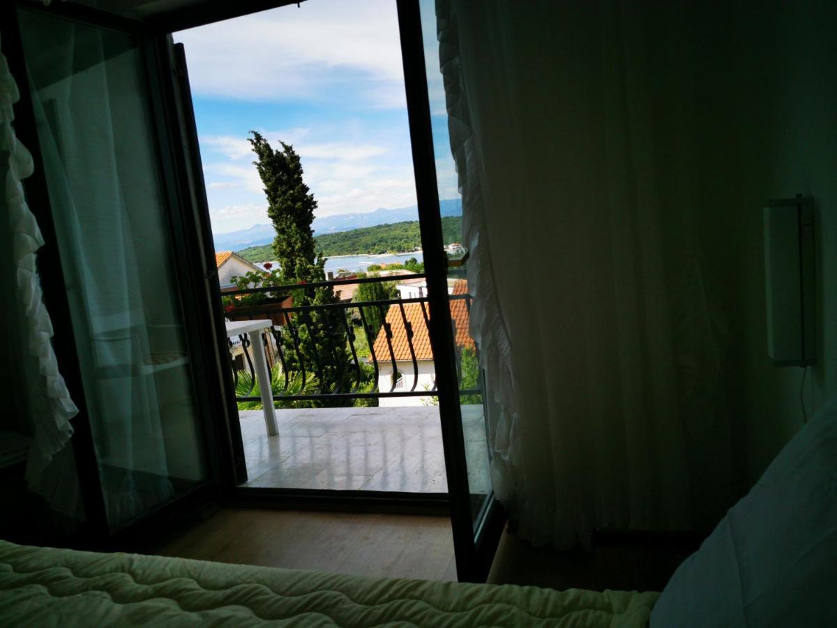 Apartment Dasek Ii, Njivice Luaran gambar